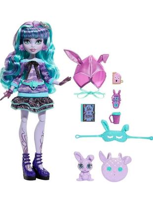 Monster high: cleo de nile, clawdeen wolf, twyla creepover party5 фото