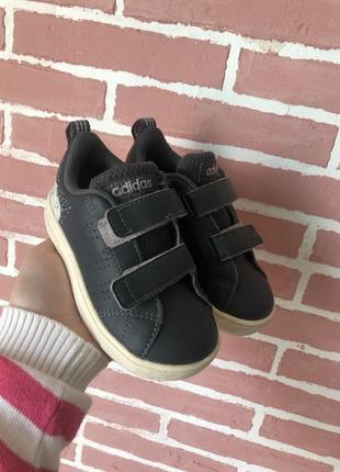 Детские кроссовки adidas