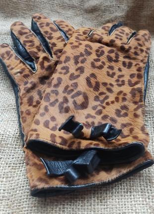 Винтаж кожаные перчатки с мехом леопарда