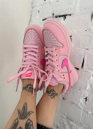 Жіночі кросівки nike low «triple pink»5 фото