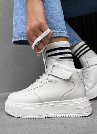 Женские зимние кроссовки  force up  белые  вт7482