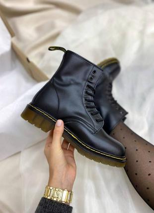 Жіночі черевики dr.martens