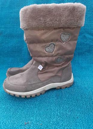 Чоботи жіночі