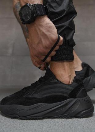 Кроссовки   zeezy boost 700 black тн3630