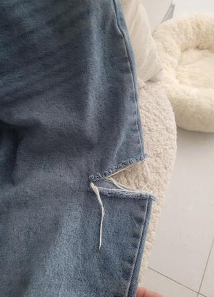 Крутые джинсы с разрезами4 фото
