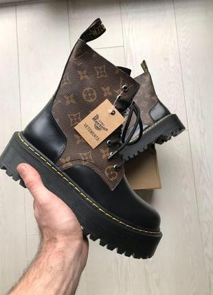 Женские ботинки dr. martens