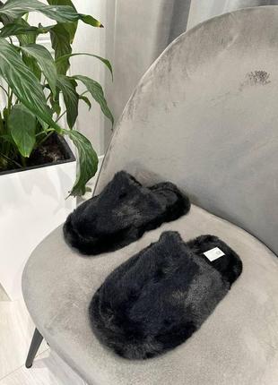 Комнатные теплые тапочки черного цвета стильные тапочки тапочки черные красивые женские тапочки с мехом