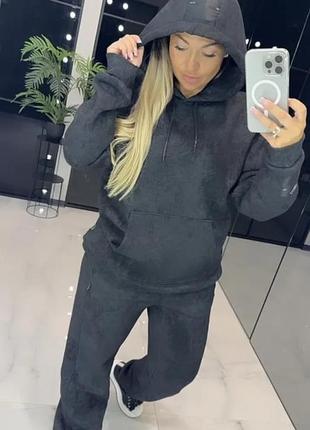 Женский спортивный костюм на флисе