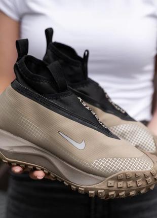 Кроссовки nike acg mountain fly gore-tex beige black, найк акг моунтейн флай гор-текс бежевые с черным