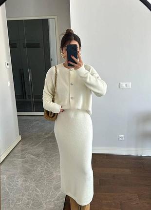 Костюм жіночий в стилі old money