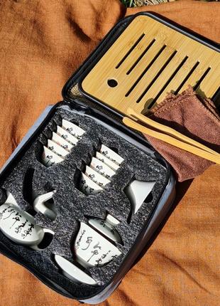 Набір на 16 предметів у кейсі