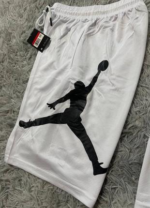 Шорти jordan sport
dri-fit ,,big logo,, all white2 фото