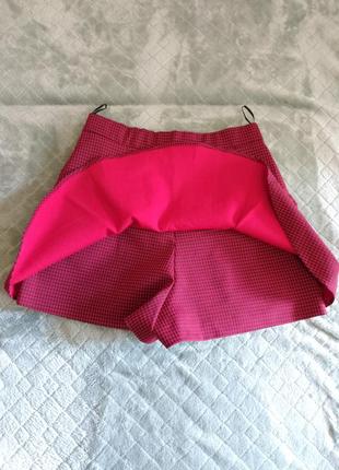 Zara red checkered skorts, women's fashion, bottoms2 фото