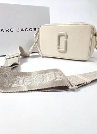 Marc jacobs the snapshot total beige 21x12x7