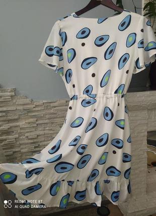 Жіноче літнє плаття авокадо з рюшами і імітацією на запах5 фото
