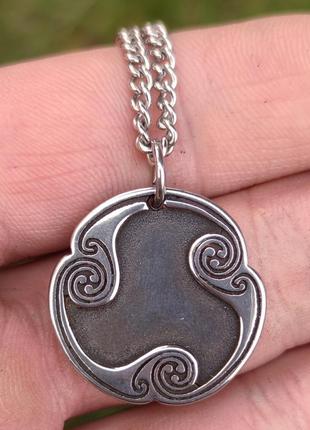 Амулет руна тейваз