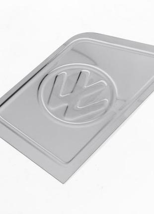 Накладка на лючок бензобака с лого (carmos) для volkswagen t5 caravelle 2004-2010 гг