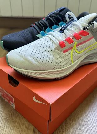 Nike air zoom pegasus 38 two colors