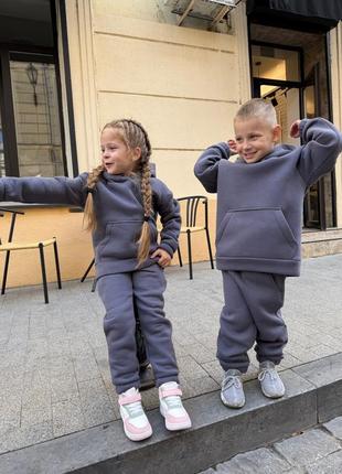 Очень теплый спортивный костюм на флисе с капюшоном не скатывается