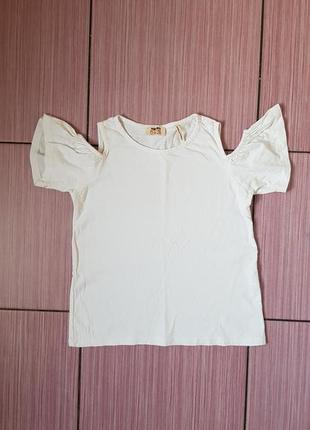 Футболка с открытыми плечами, можно в школу