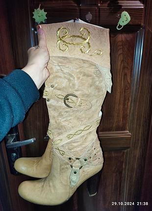 Сапоги телесные р 39 на каблуке кожа