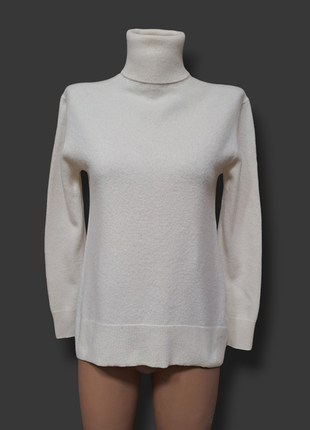 Молочний гольф водолазка светр