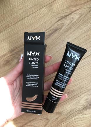 Nyx тональный крем с spf флюид тональный