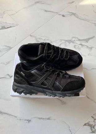 Asics gore-tex