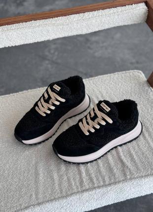 Зимові кросівки жіночі