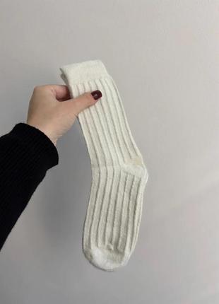 Шкарпетки носки під угги уггі ugg молочні білі бежеві кремові чорні сірі коричневі в рубчик високі з емблемою
