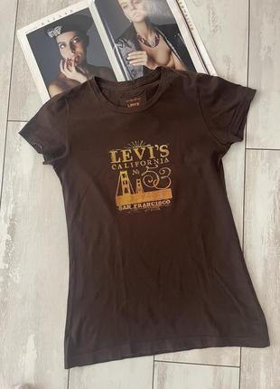 Футболка levis