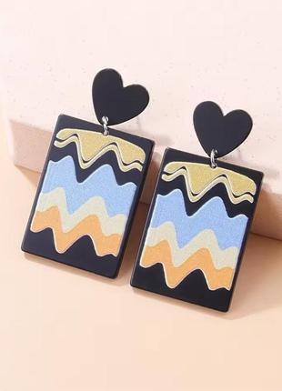 Стильные серьги с сердечком