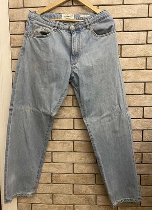Джинсы голубые мужские pull & bear