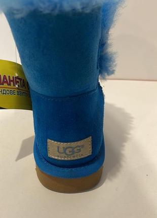 Ugg 4