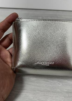 Givenchy косметичка