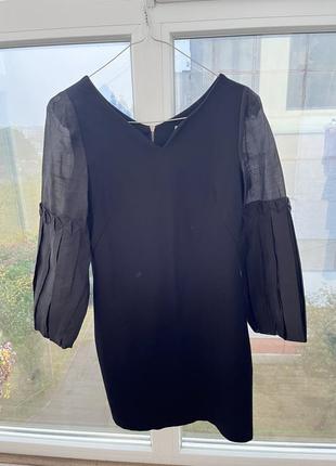 Чорна сукня