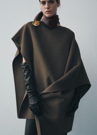 Накидка коричнево-серая с брошью zara new