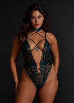 Кружевное боди с открытым hunkemoller