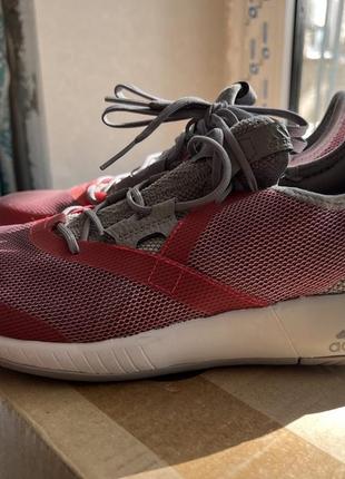 Adidas кросівки жіночі