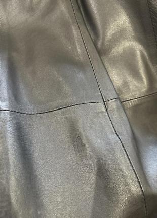 Черный кожаный плащ