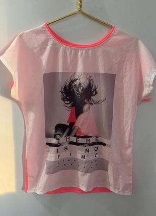 Футболка принт девушка