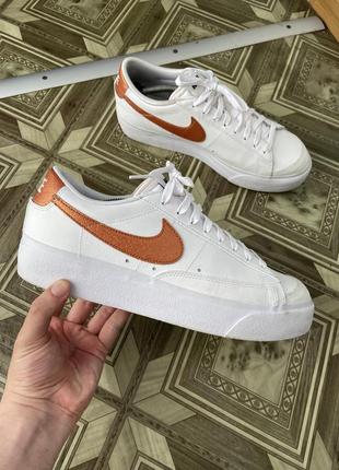 Кроссовки nike blazer low platform ess white