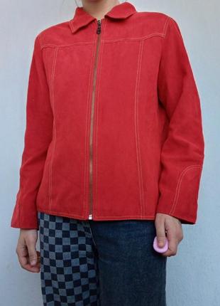 Красный велюровый пиджак на молнии7 фото