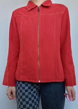 Красный велюровый пиджак на молнии4 фото