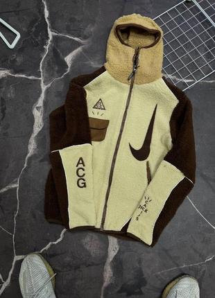 Плюшева шерпа nike acg