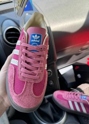 Жіночі кросівки adidas gazelle pink white