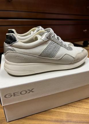 Кроссовки geox