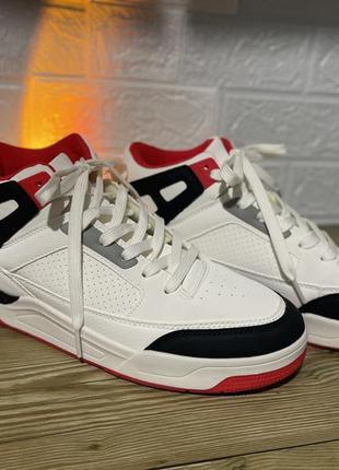 Кросівки primark