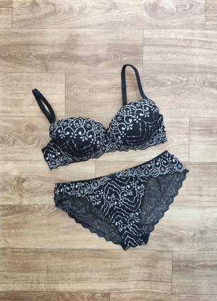 Черный сексуальный сетевой комплект из лифа и трусиков бразилиан intimissimi