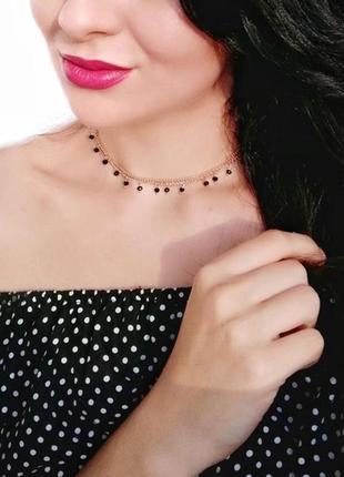Кольє чокер на шию золотисте з чорними бусинами